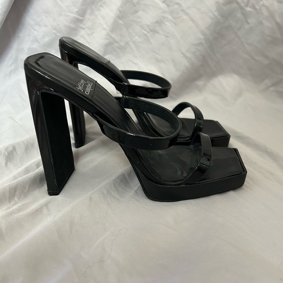 Jeffrey Campbell platform block heel. Size 6. - Picture 1 of 4